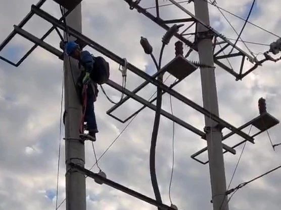 康高特Ronaldo高能量<a href='http://www.swschina.com/Ppzq/ersted.html'>電纜故障定位儀</a> 現場準確檢測35kv電纜故障點 康高特Ronaldo高能量<a href='http://www.swschina.com/Ppzq/ersted.html'>電纜故障定位儀</a> 現場準確檢測35kv電纜故障點