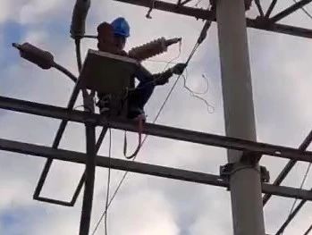 康高特Ronaldo高能量<a href='http://www.swschina.com/Ppzq/ersted.html'>電纜故障定位儀</a> 現場準確檢測35kv電纜故障點 康高特Ronaldo高能量<a href='http://www.swschina.com/Ppzq/ersted.html'>電纜故障定位儀</a> 現場準確檢測35kv電纜故障點