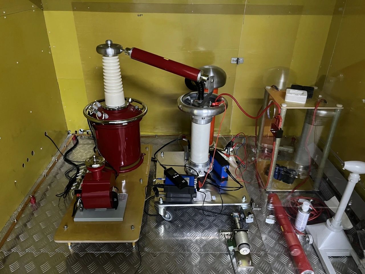 MPD800 通用局部放電測量與分析系統 MPD800 通用局部放電測量與分析系統