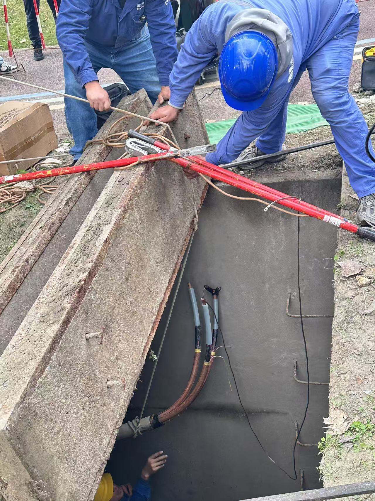 <a href='http://www.swschina.com/Ppzq/ersted.html'>電纜故障定位儀</a>