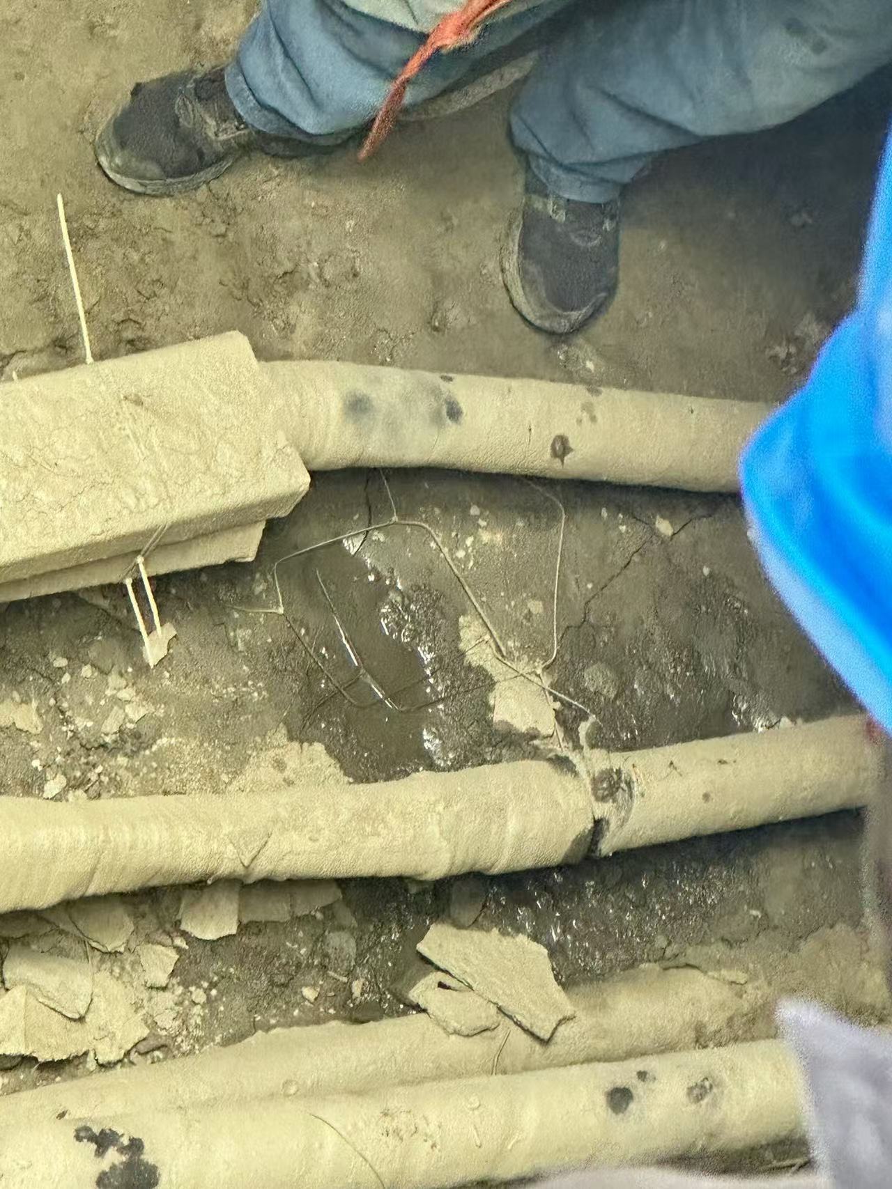 <a href='http://www.swschina.com/Ppzq/ersted.html'>電纜故障定位儀</a>