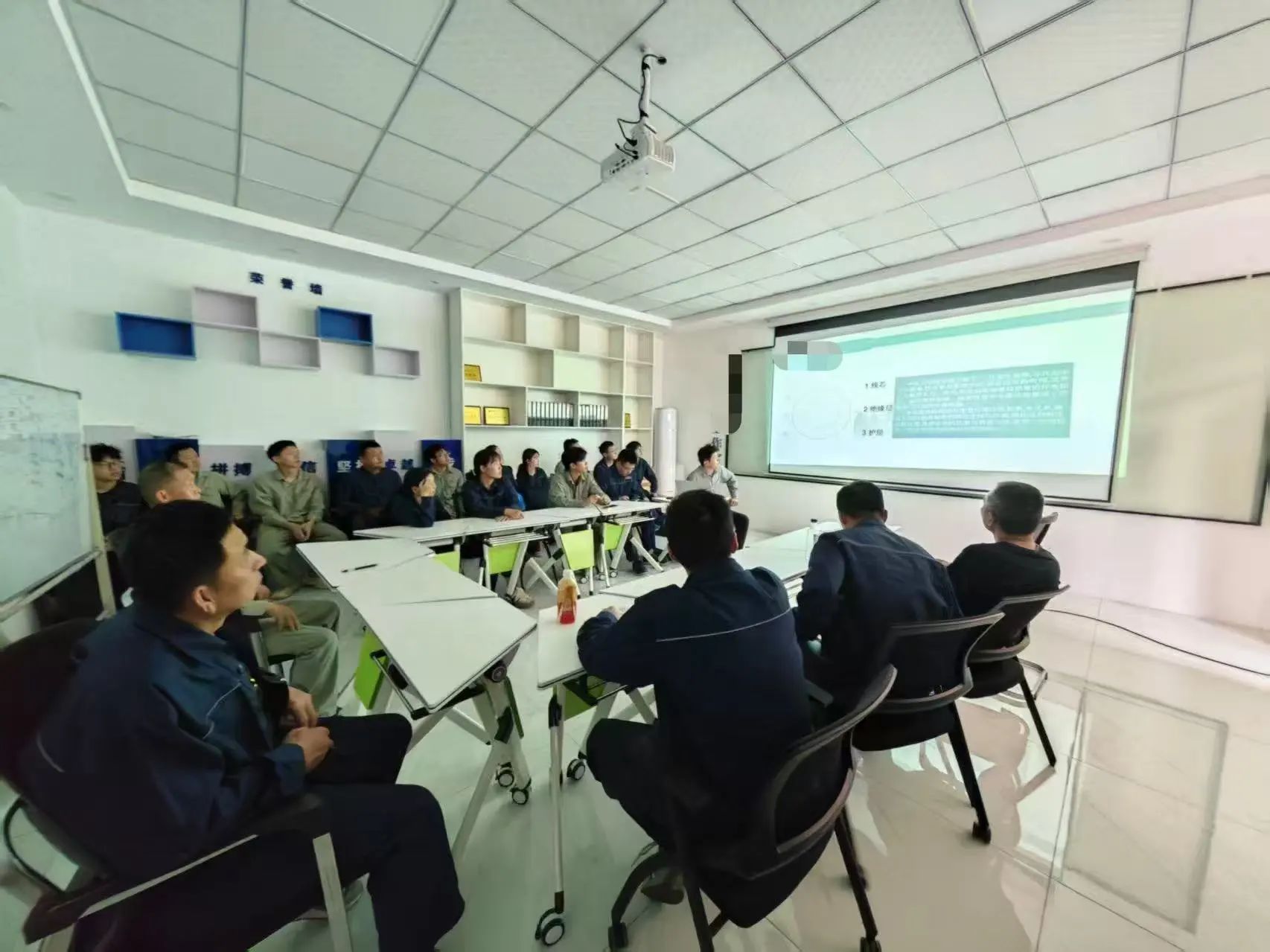 <a href='http://www.swschina.com/Ppzq/ersted.html'>電纜故障定位儀</a>檢測培訓