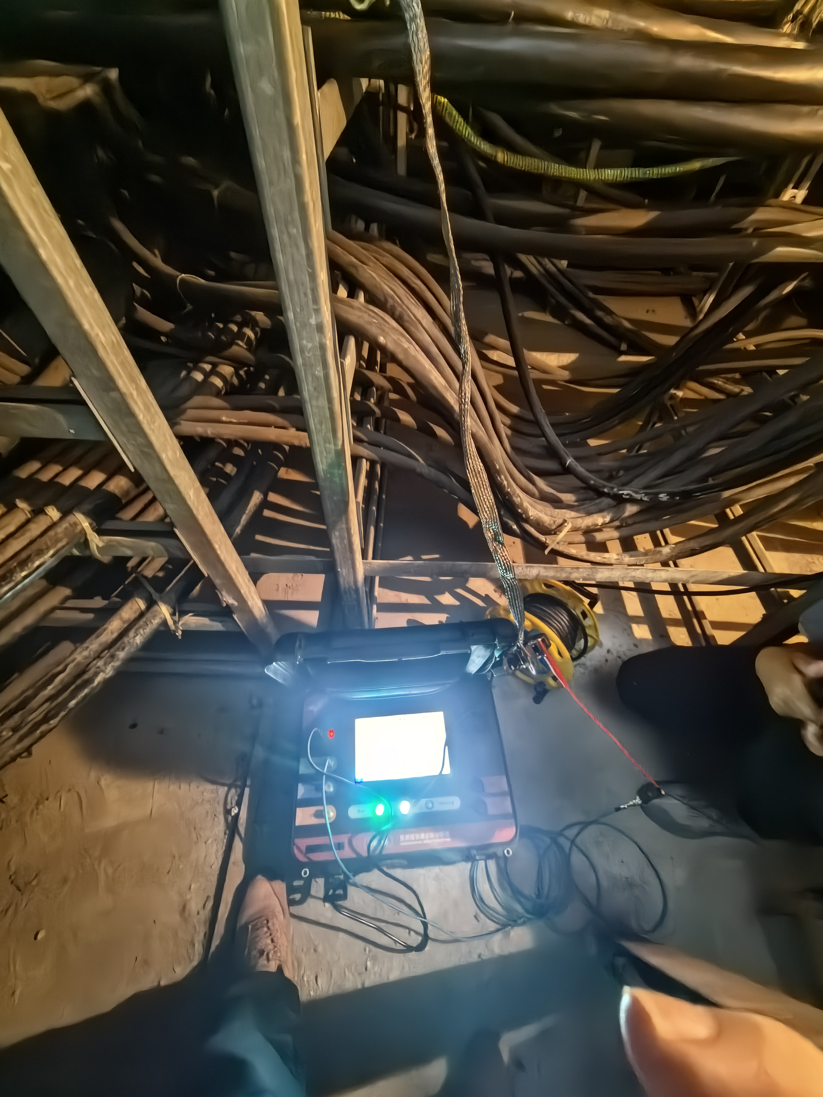 電纜故障定位檢測現場